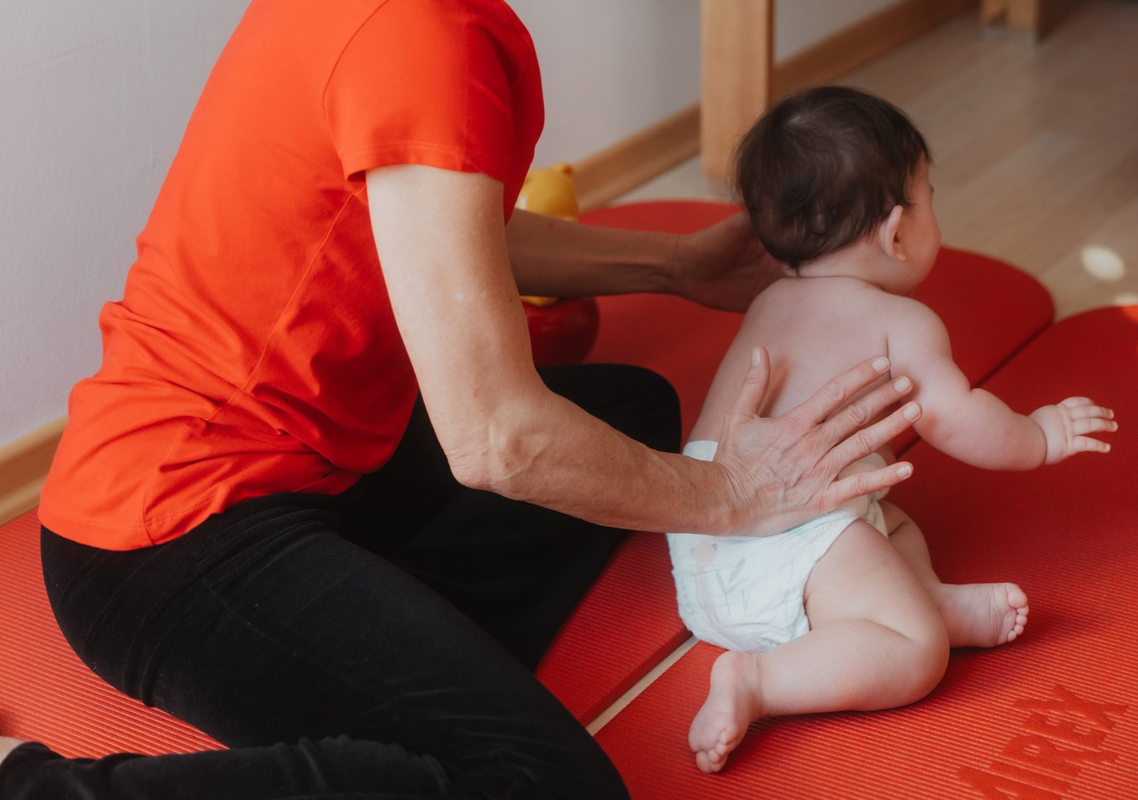 Kinderphysiotherapie – Vojta-Behandlung im Therapiezentrum Rodenacker, Köln-Porz